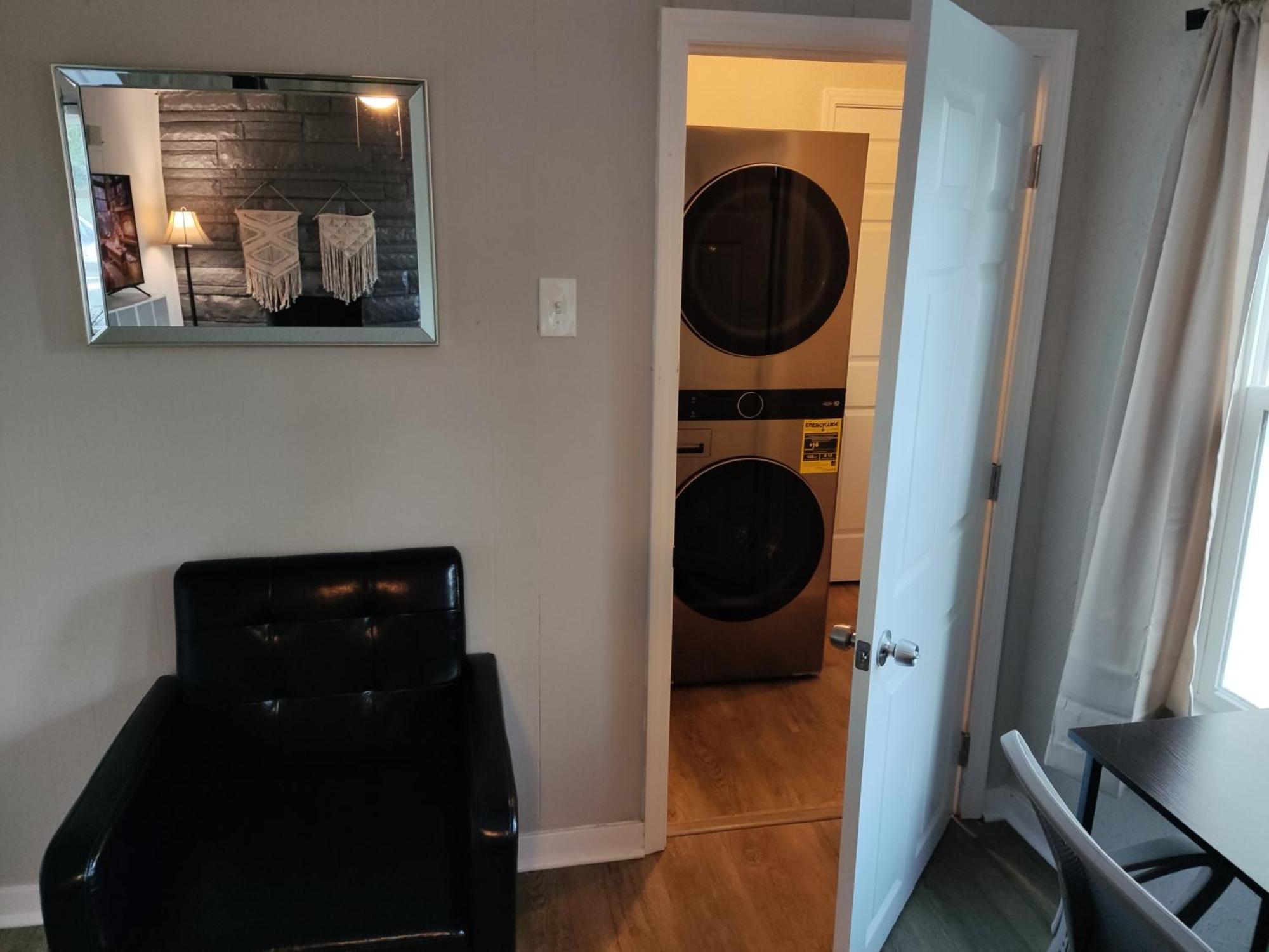 Tranquil Oasis - Private Rooms -Near Downtown إنديانابوليس المظهر الخارجي الصورة